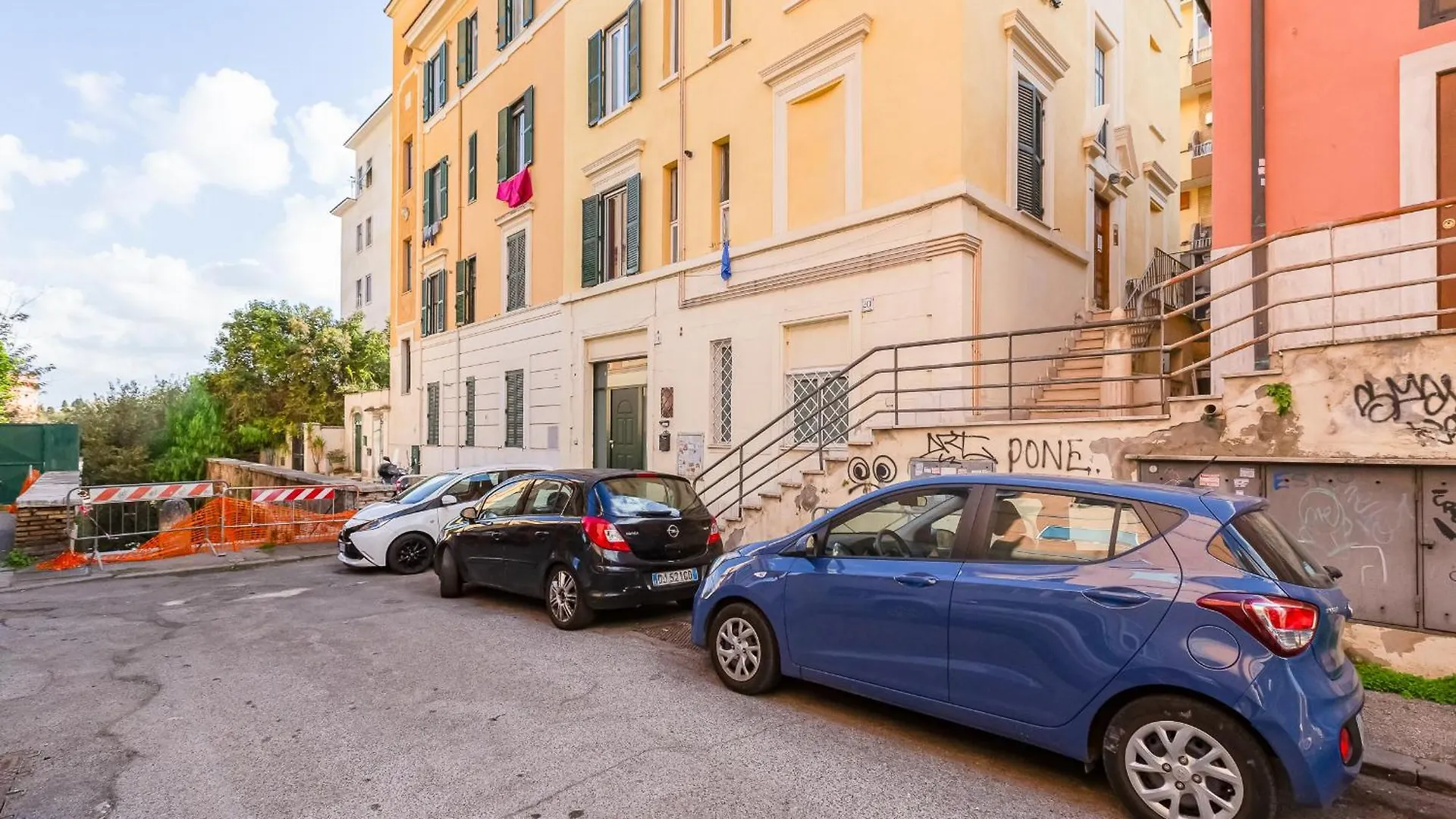 Vicolo Sereno Roma 0*, Rome Italy